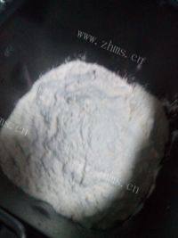 美味的面包机版甜面包做法图解5)