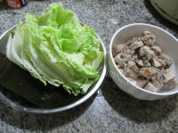 懒人海带白菜排骨汤做法图解1)