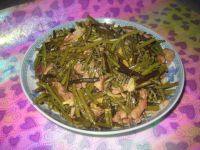 常吃不腻的肉丝炒蕨菜