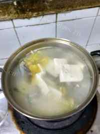 美味鲫鱼豆腐汤做法图解6)