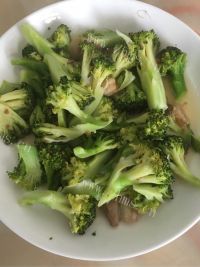 最爱的西兰花炒肉做法图解7)