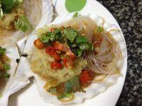 鲜香美味的蒜蓉粉丝蒸扇贝做法图解13)