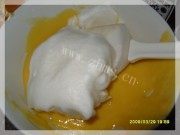 香橙戚风蛋糕卷做法图解6)