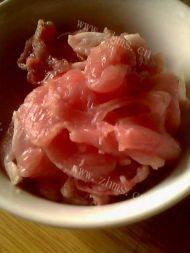 「美味可口」菜花炒肉做法图解4)