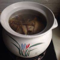 温补的茶树菇煲鸡汤的做法图解五