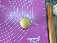 简单的鲜肉榨菜月饼做法图解12)