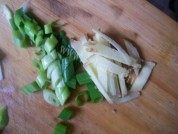 土豆片炒肉做法图解3)
