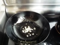 色味俱佳的丝瓜炒鸡蛋做法图解5)