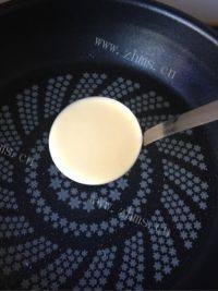 美味的摊鸡蛋饼做法图解5)