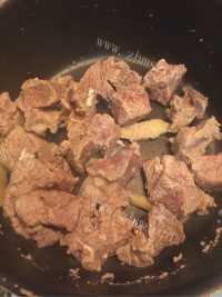 独特的番茄牛腩做法图解4)