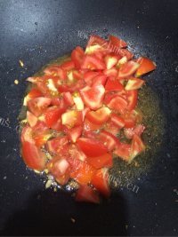 美味的番茄肉酱意大利面做法图解7)