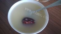 美味的红枣枸杞小米粥