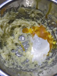 色香味浓的曲奇饼干做法图解4)