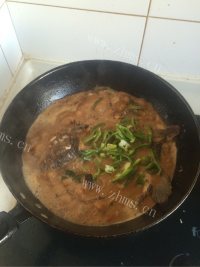 质嫩爽口的红烧鱼做法图解6)