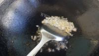 家常菜彩椒炒肉丝做法图解3)