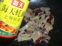 蒜薹炒鱿鱼做法图解6)