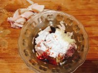 家常菜鸡腿菇炒肉片做法图解1)