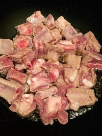 热腾腾的糖醋排骨做法图解3)