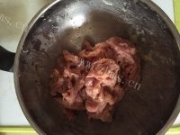 诱人的莴笋炒肉丝做法图解2)