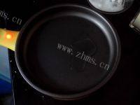 味道不错的葱花鸡蛋饼做法图解5)