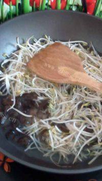 家常菜水煮肉片做法图解3)