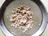 好吃的青豆瘦肉小米粥做法图解6)