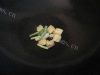 自制油饼母鸡汤做法图解7)