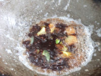 酱爆鱼片做法图解12)