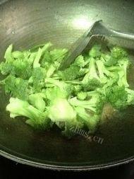 西兰花炒肉片「首发」做法图解6)