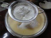 自制葡萄干蛋糕做法图解6)