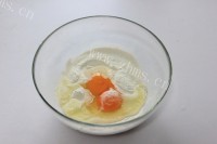 口感极佳的韭菜胡萝卜鸡蛋饼做法图解3)