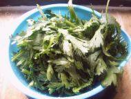 家常菜凉拌茼蒿做法图解1)