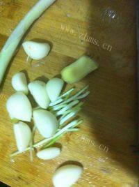 「首发」茶树菇烧肉做法图解3)