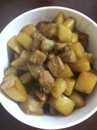 家常菜土豆烧肉