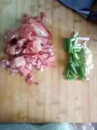 家常菜芸豆炖肉做法图解1)