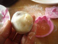 自制红豆沙冰皮月饼做法图解10)