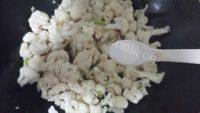 自制清炒菜花做法图解5)