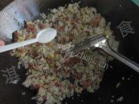 自己做的红肠炒饭做法图解9)