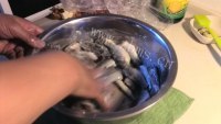 口感丰富的干炸小鲫鱼做法图解5)
