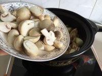 母鸡山药菌菇汤的做法图解七