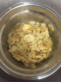 喷香的罗马盾牌饼干做法图解7)