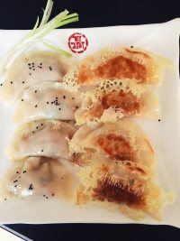 玉米猪肉冰花煎饺做法图解3)