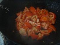 美味的西红柿瘦肉汤做法图解3)