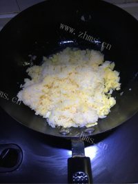 喷香的蛋炒饭做法图解4)