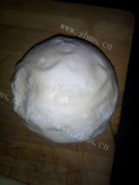 可口的鸡蛋卷煎做法图解4)