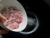 胡萝卜丝炒肉自制做法图解3)