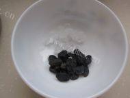 色香味具全的紫薯银耳羹做法图解2)