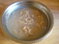 猪皮冻做法图解4)