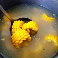 色香味俱全的玉米排骨汤的做法图解六