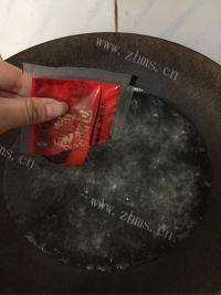 自己做的香辣牛肉面做法图解3)